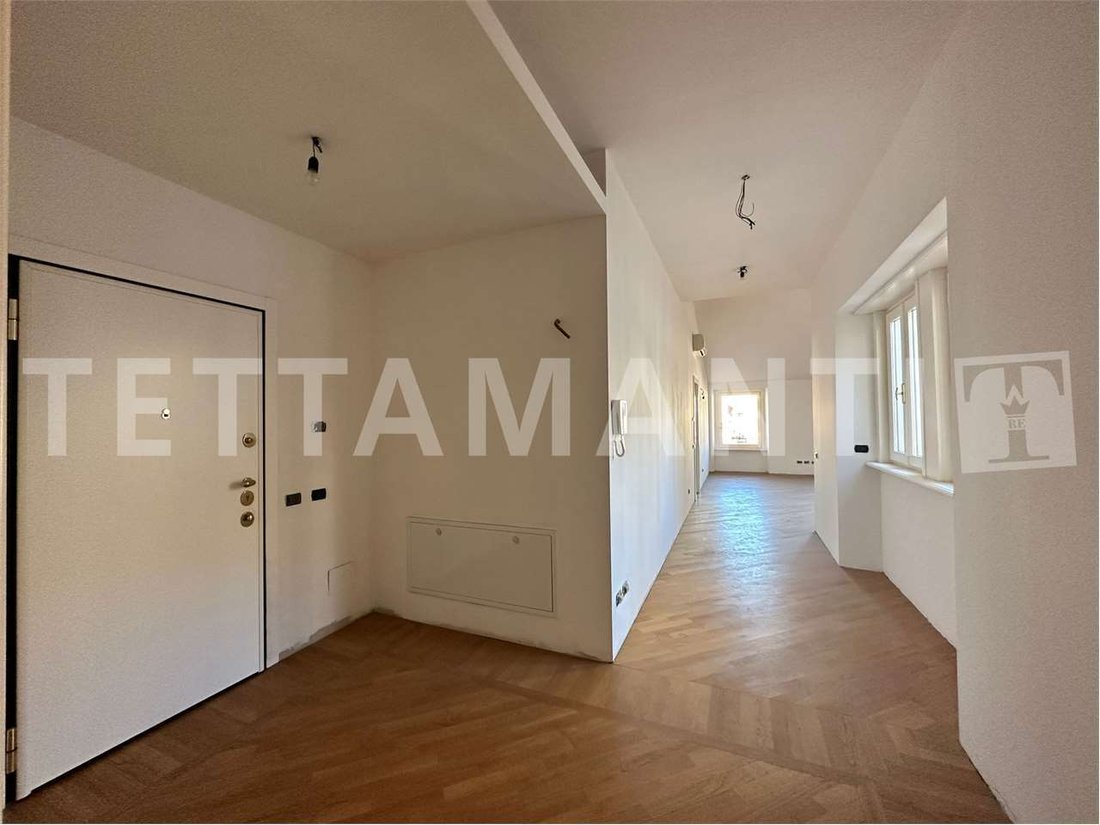 Apartment in Historic Center, Como, Lombardy 5 - 13629019
