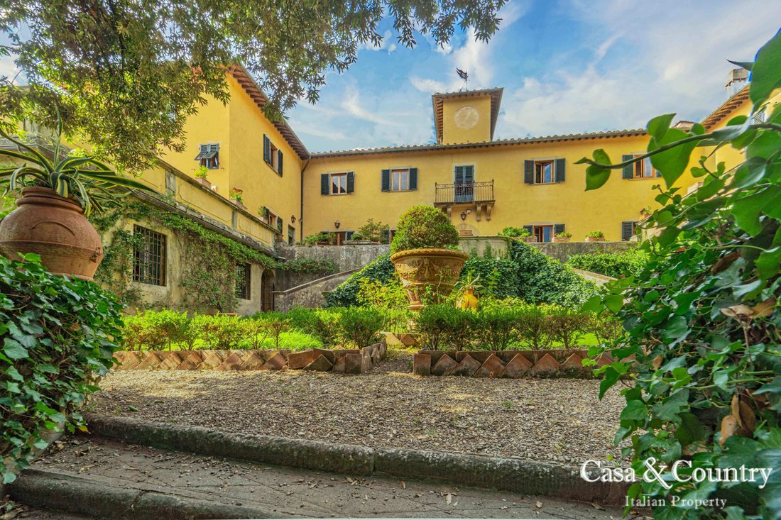 Villa in Center, Florence, Tuscany 1 - 15736327