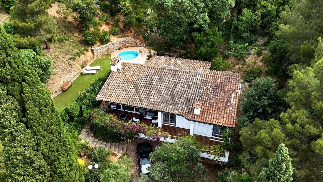 Villa in Tossa de Mar, Catalonia, Spain 1 - 15736375