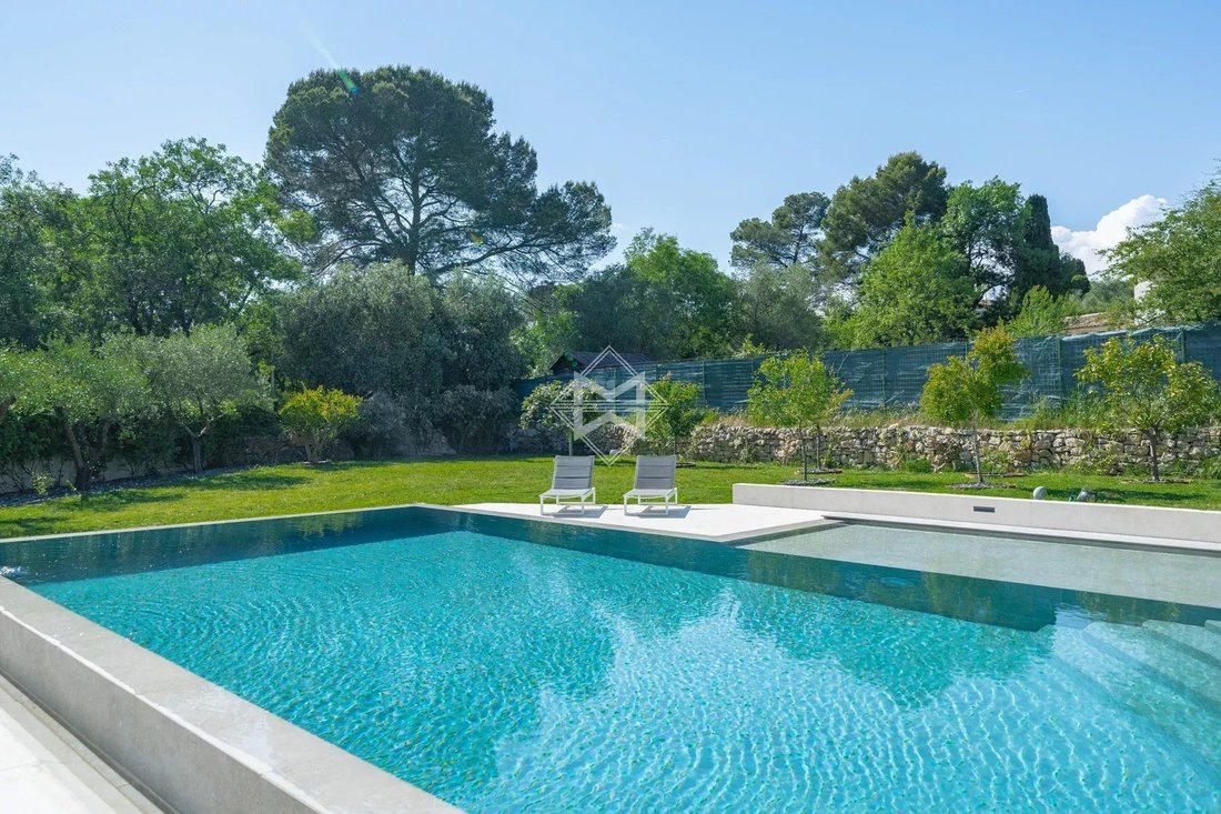 Villa in Valbonne, Provence-Alpes-Côte d'Azur, France 2 - 15736366