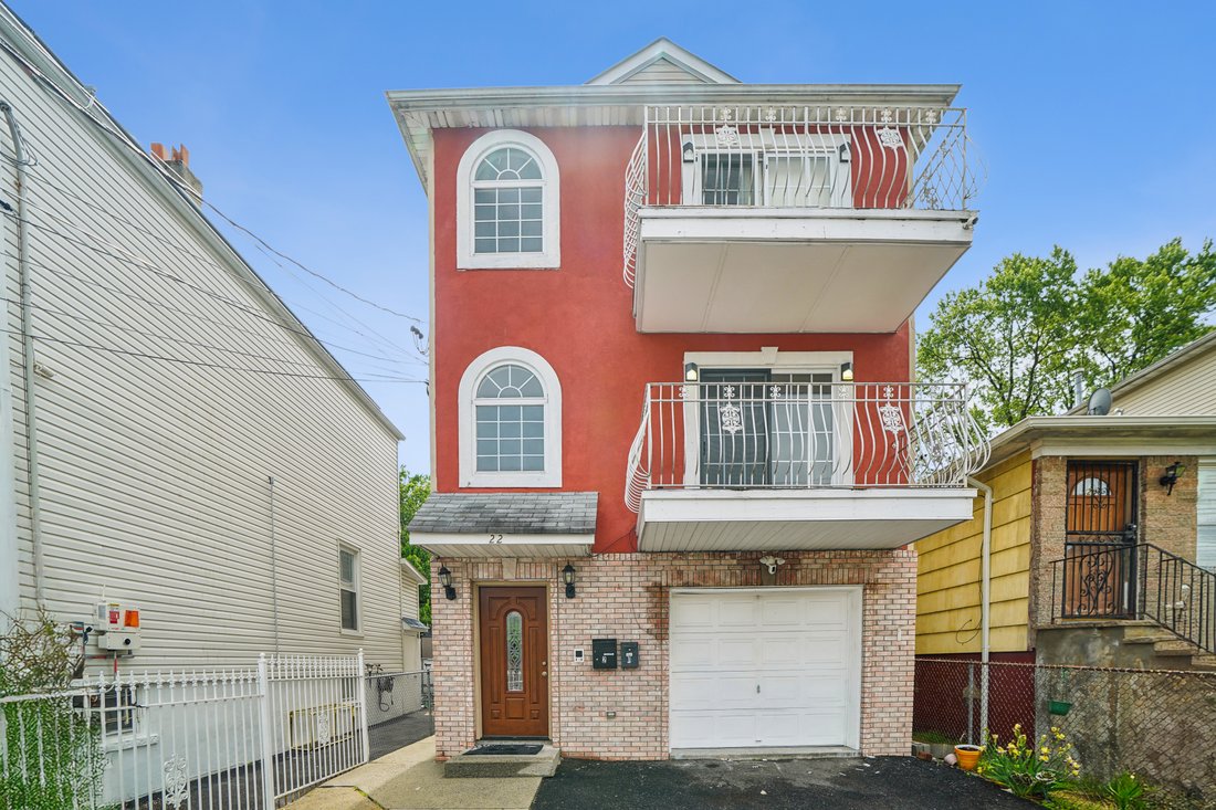 House in Newark, New Jersey, United States 1 - 15736754