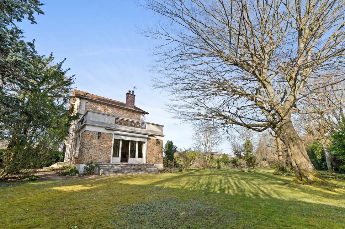 Villa in Plateau Thery-Centre Ancien, Vaucresson, France 2 - 15316795