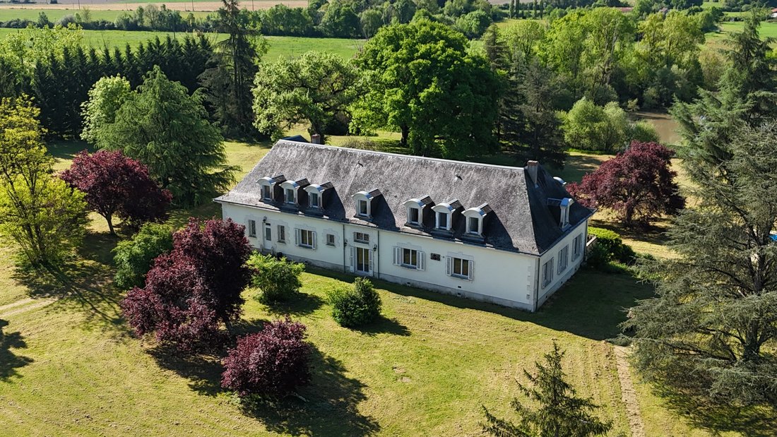 House in Sache, Centre-Val de Loire, France 2 - 15738554