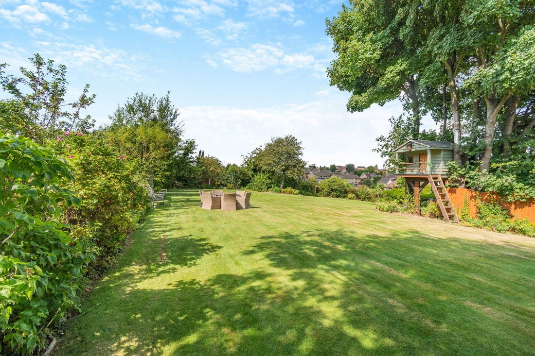 House in Thorpe Hesley, Rotherham, England 4 - 15738593