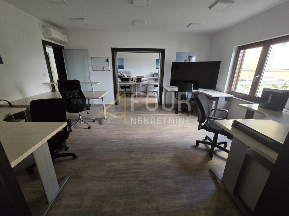 House in Grad Rijeka, Primorje-Gorski Kotar County, Croatia 3 - 15739703