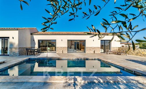 Villa in Nîmes, Occitanie, France 1