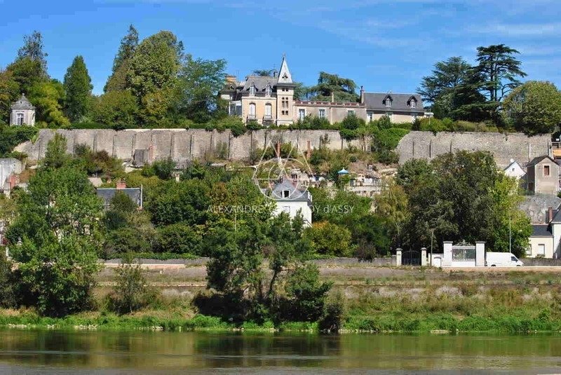 A Loire Valley Crown: 19th-Century Château Poised Above the River’s Whisper