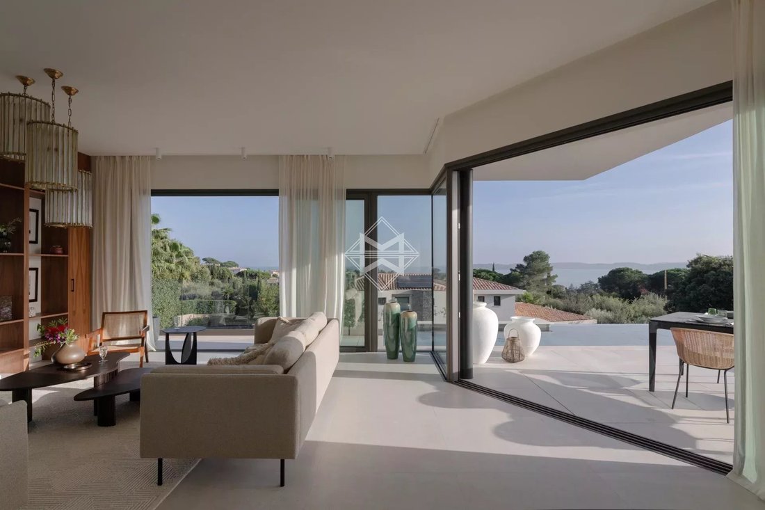Villa in Ville-Les Saquedes-Le Bouillonnet, Sainte-Maxime, France 1 - 15738154