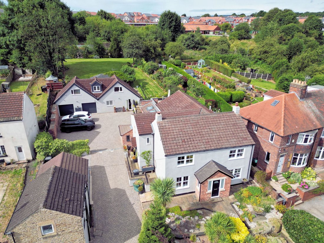 House in Thorpe Hesley, Rotherham, England 2 - 15738593