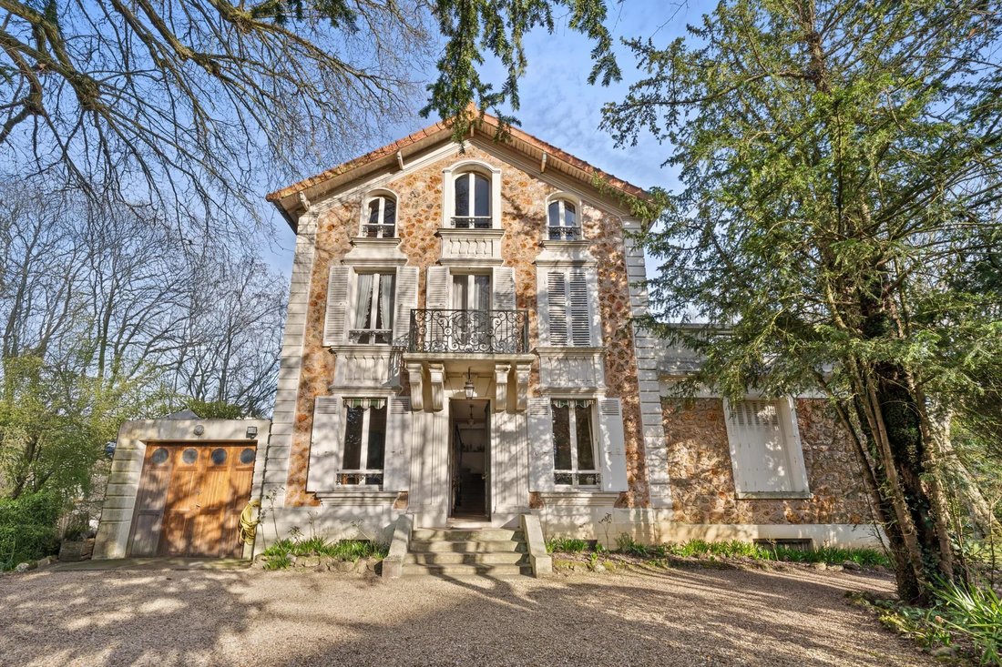 Villa in Plateau Thery-Centre Ancien, Vaucresson, France 1 - 15316795