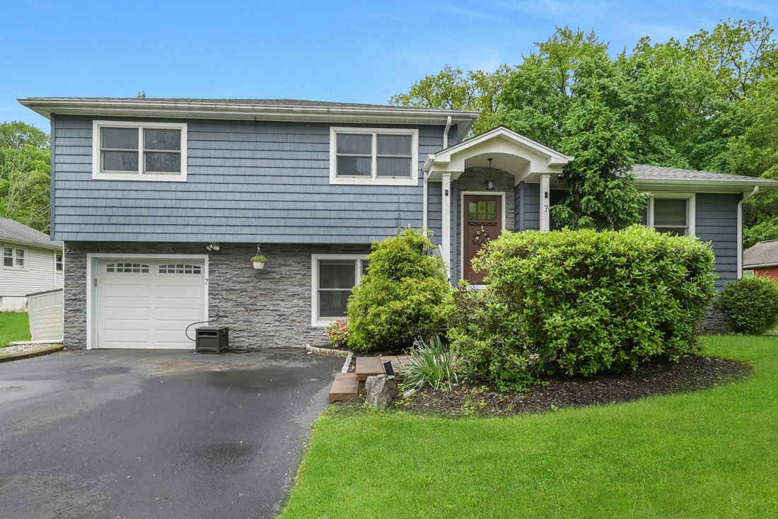 House in Montebello, New York, United States 1 - 15737415