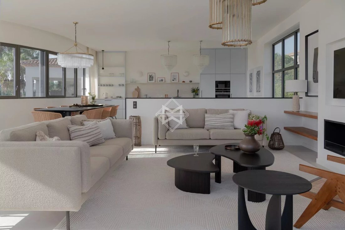 Villa in Ville-Les Saquedes-Le Bouillonnet, Sainte-Maxime, France 2 - 15738154