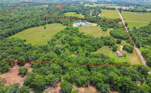 Land in Lone Jack, Missouri, United States 1