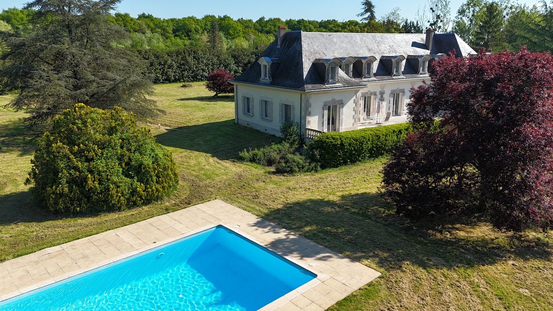 House in Sache, Centre-Val de Loire, France 1 - 15738554