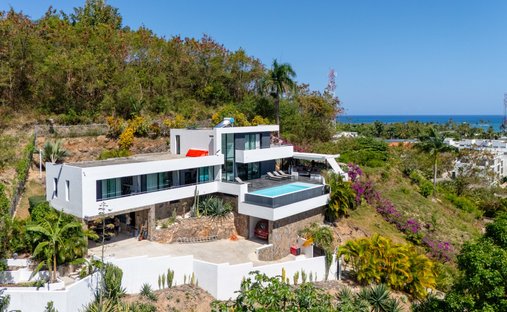 House in La Aguada, Samaná Province, Dominican Republic 1
