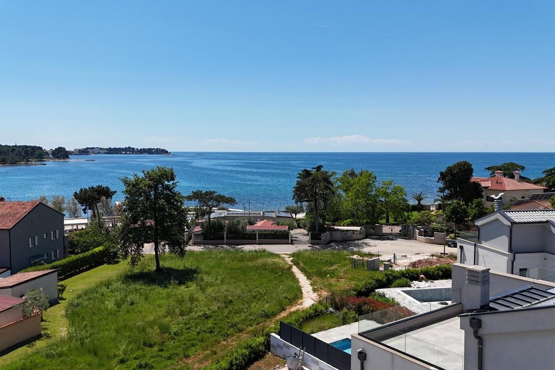 Villa in Porec, Istria County, Croatia 2 - 15738720