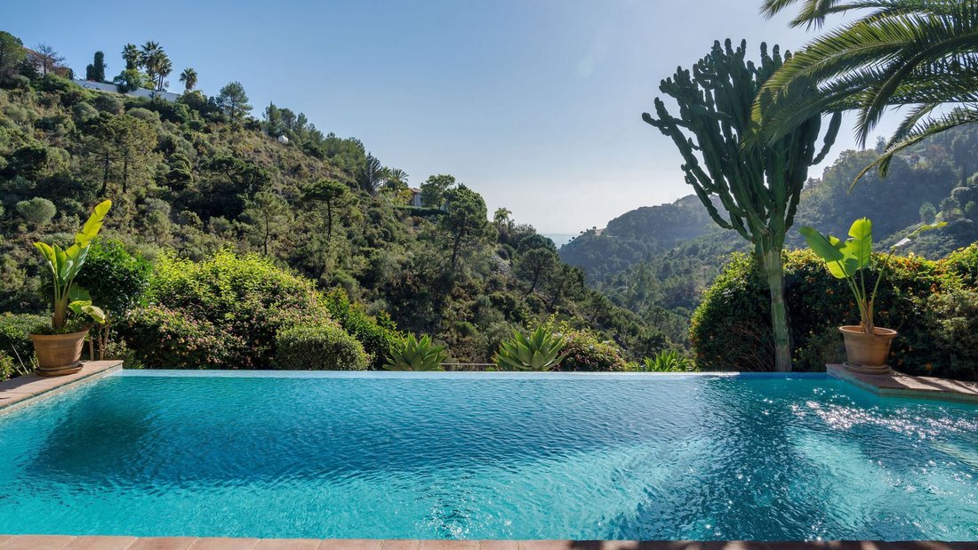 Villa in El Madroñal, Benahavis, Spain 3 - 15737388
