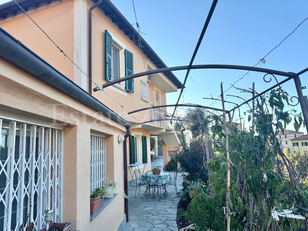 House in Latte, Ventimiglia, Liguria 2 - 15739745