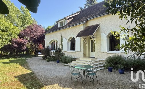 House in Ouest-Sud Ouest, Amboise, France 1