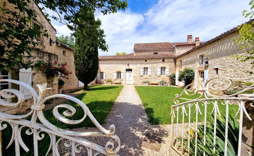 House in Duravel, Occitania, France 1