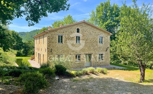 Estate in Gubbio, Umbria, Italy 1