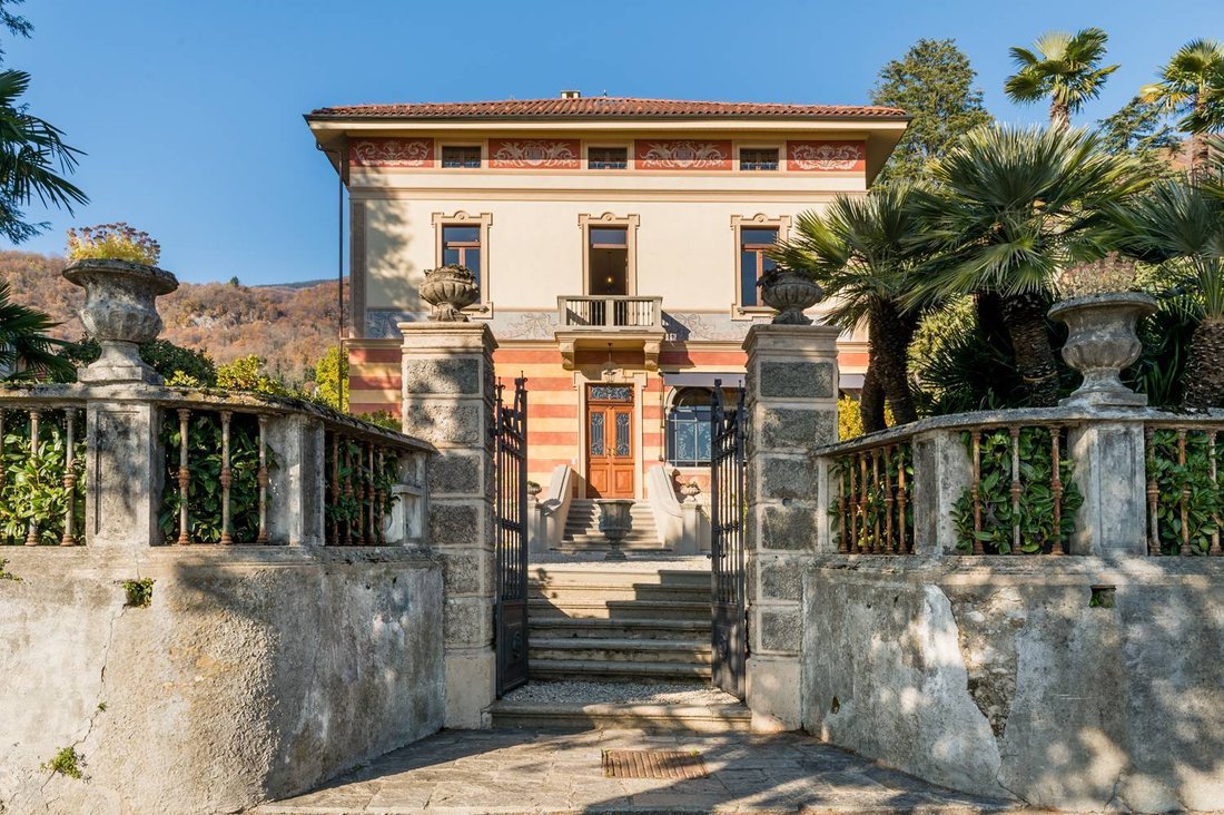 Villa in Cannero Riviera, Piedmont, Italy 2 - 15690566