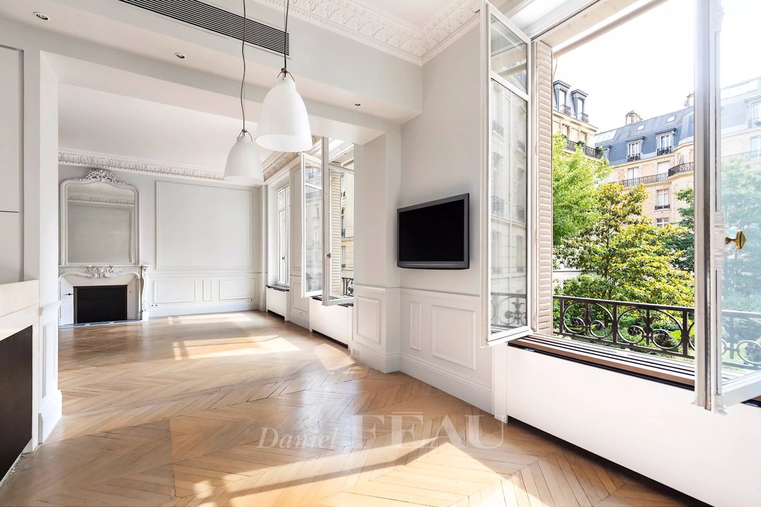 Apartment in Triangle d'Or, Paris 8e Arrondissement, Paris 3 - 13254145