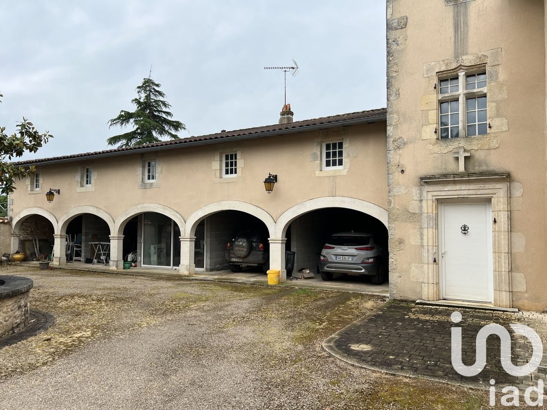 House in Vieux-Ruffec, Nouvelle-Aquitaine, France 4 - 15740460