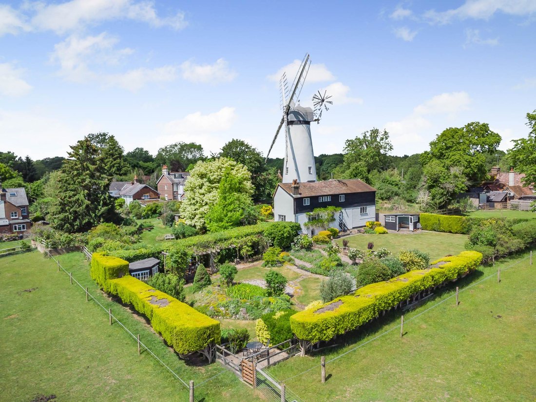 House in Buckinghamshire, England 3 - 15738602
