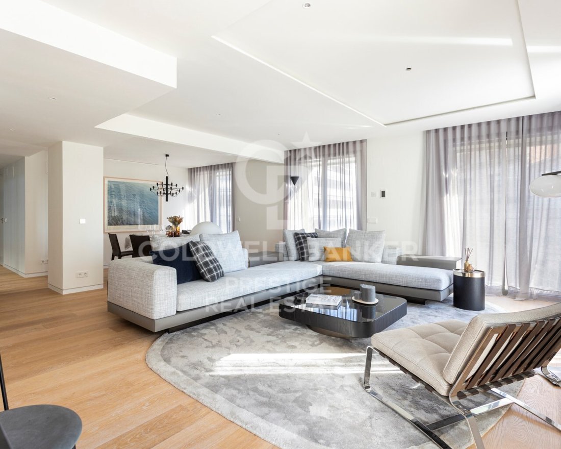 Apartment in Eixample, Barcelona, Spain 2 - 15738413