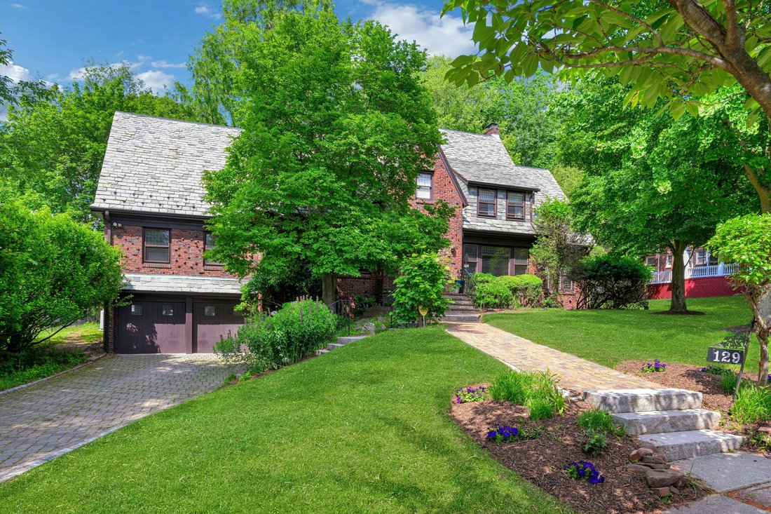 House in South Orange, New Jersey, United States 2 - 15737410