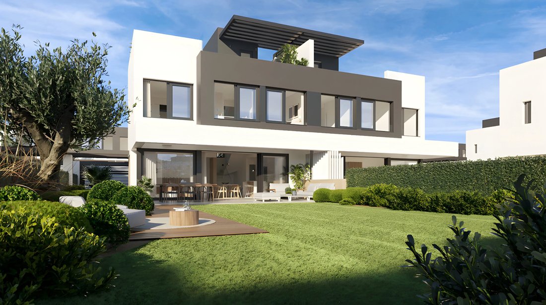 Villa in Estepona, Andalusia, Spain 1 - 15740602