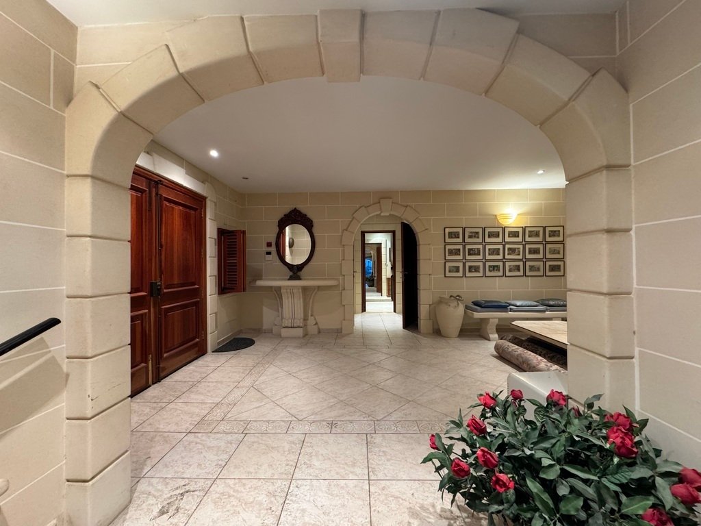 Apartment in Saint Julian's, Malta 3 - 15173678