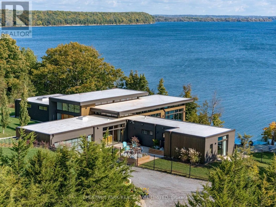House in Prince Edward, Ontario, Canada 3 - 15533557