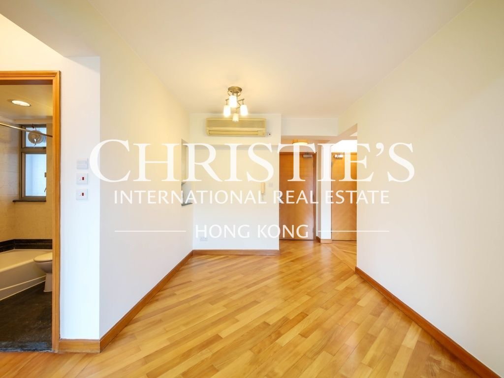 Apartment in Hong Kong, Hong Kong 3 - 15435986