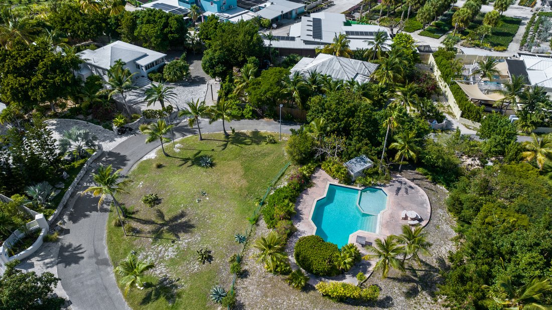 House in Grace Bay, Caicos Islands, Turks and Caicos Islands 3 - 14226010
