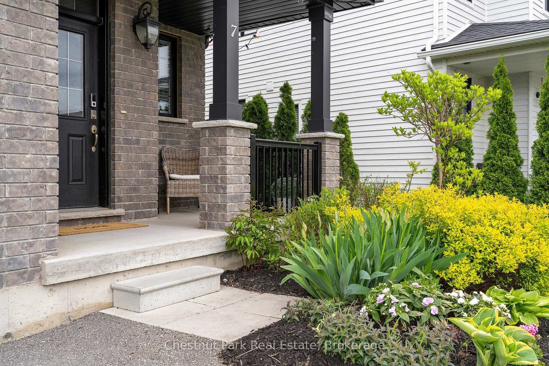 House in Collingwood, Ontario, Canada 4 - 15683535