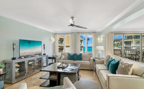 Condo in Grace Bay, Caicos Islands, Turks and Caicos Islands 1