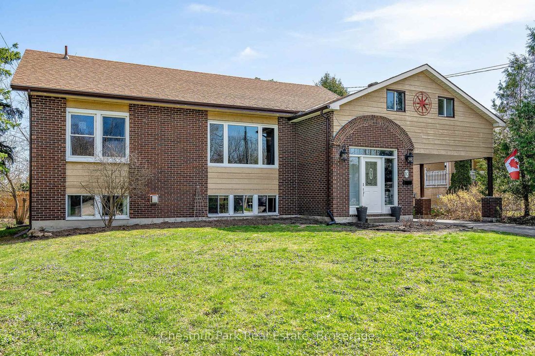 House in Collingwood, Ontario, Canada 2 - 15577206