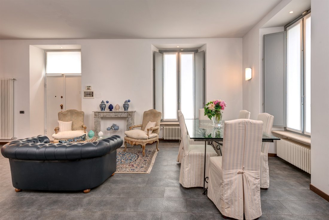 Apartment in Eastern Lake Center, Como, Lombardy 4 - 15169798