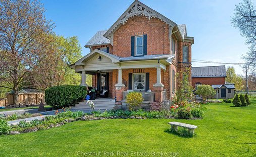 House in Meaford, Ontario, Canada 1