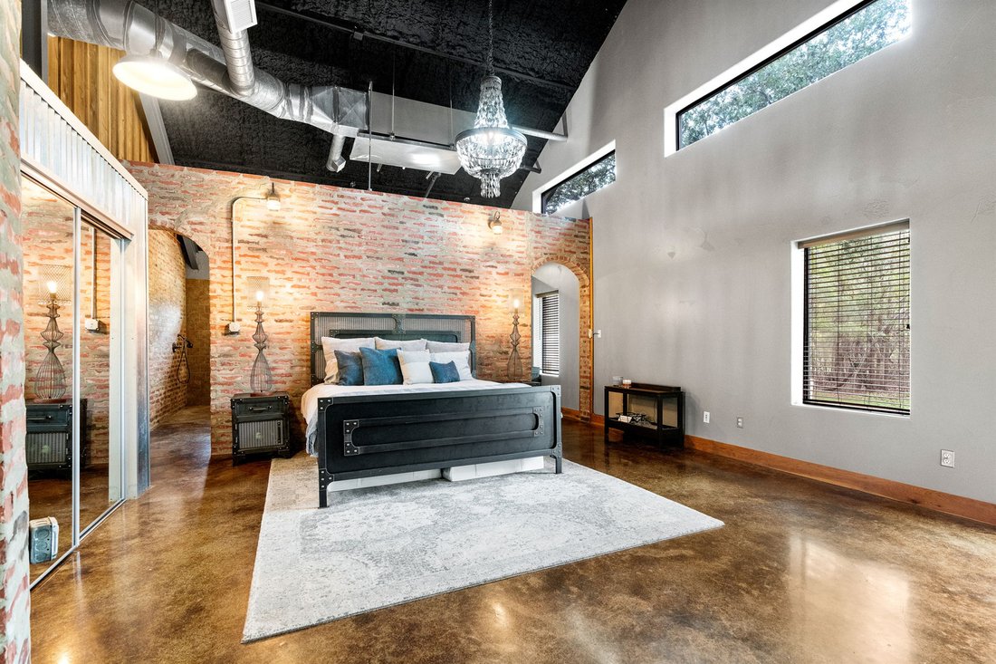 House in Lockhart, Texas, United States 3 - 15173833