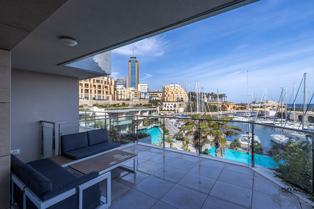 Apartment in Saint Julian's, Malta 4 - 15572372