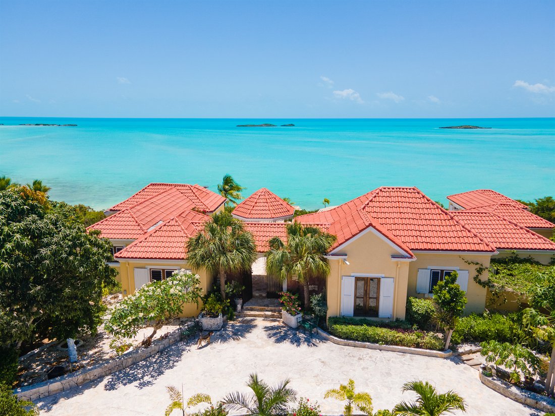 Estate in Turtle Tail, Providenciales, Turks and Caicos Islands 1 - 14210512