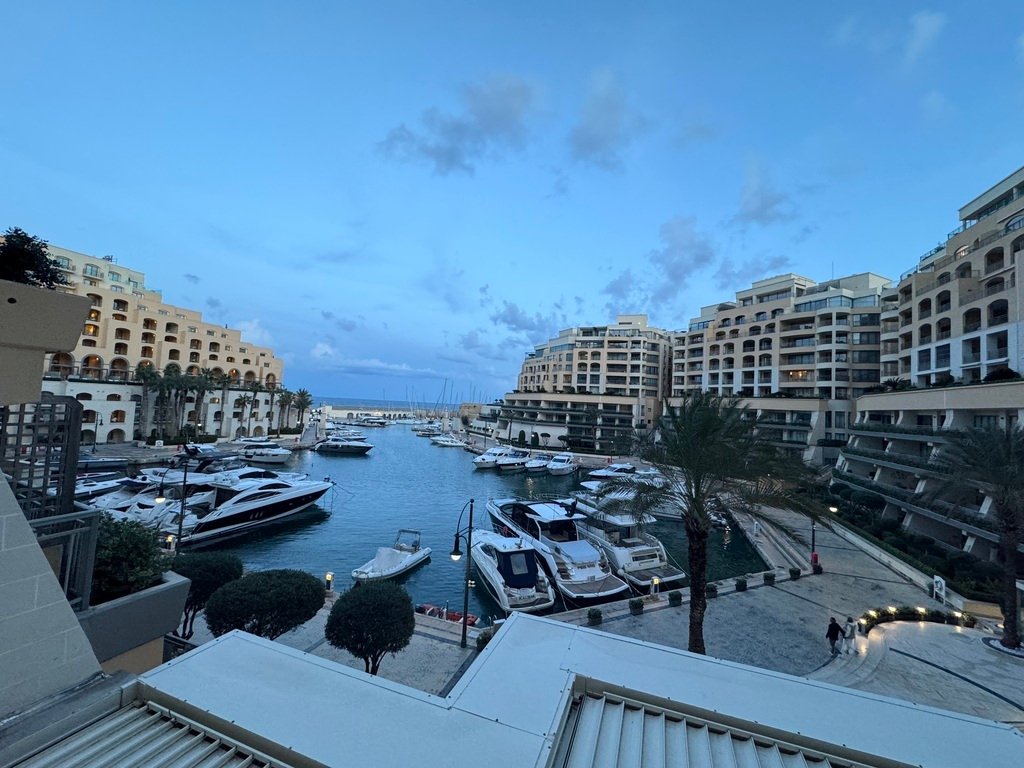 Apartment in Saint Julian's, Malta 2 - 15173678