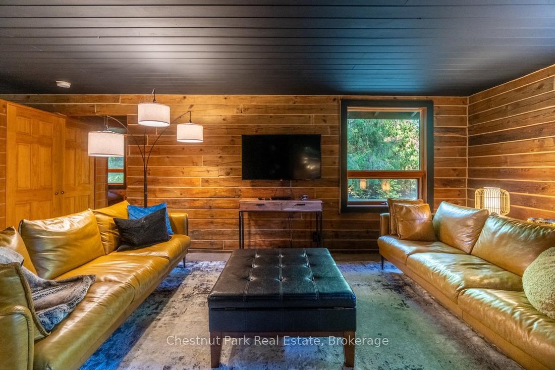 House in Bracebridge, Ontario, Canada 5 - 15554736