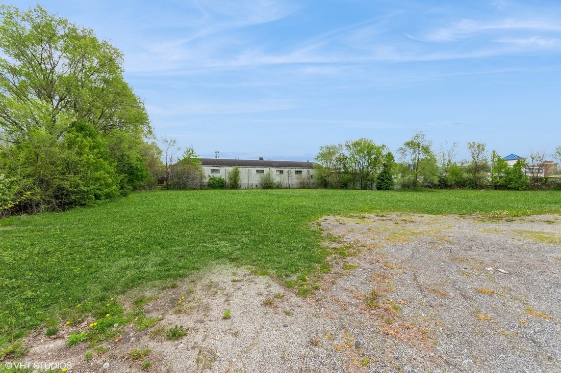 Land in Joliet, Illinois, United States 1 - 15577205