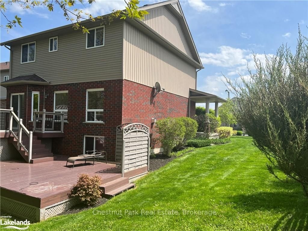 House in Collingwood, Ontario, Canada 3 - 15572335