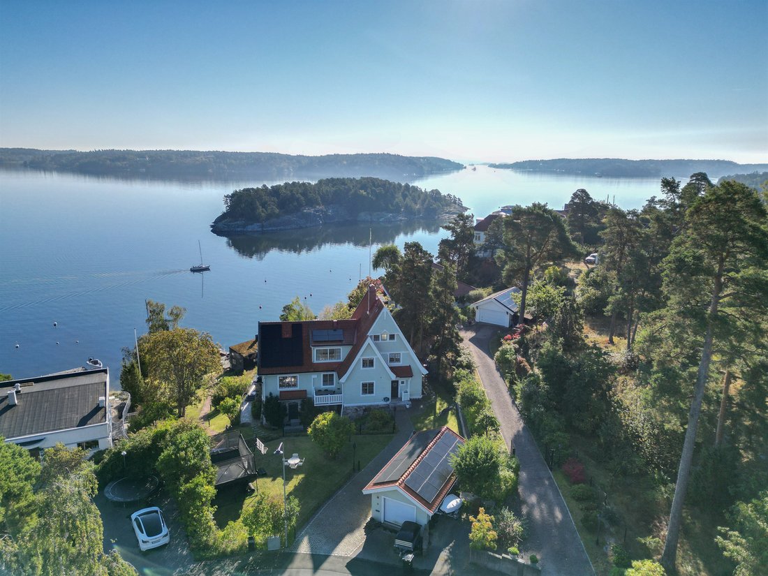 Villa in Saltsjöbaden, Stockholm County, Sweden 1 - 14773938