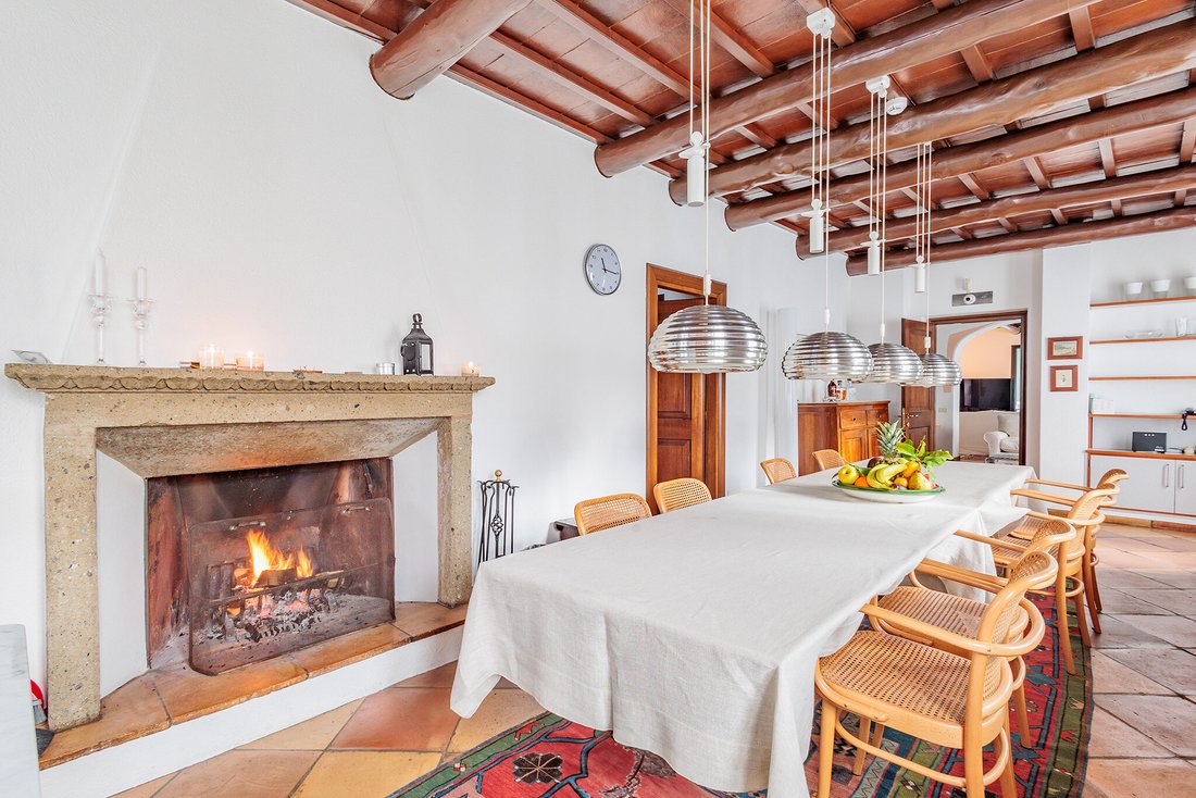 Villa in San Colombano al Lambro, Lombardy, Italy 2 - 15172757